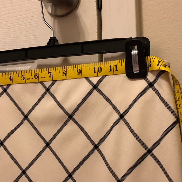 Suiting pencil skirt - Picture 5 of 6